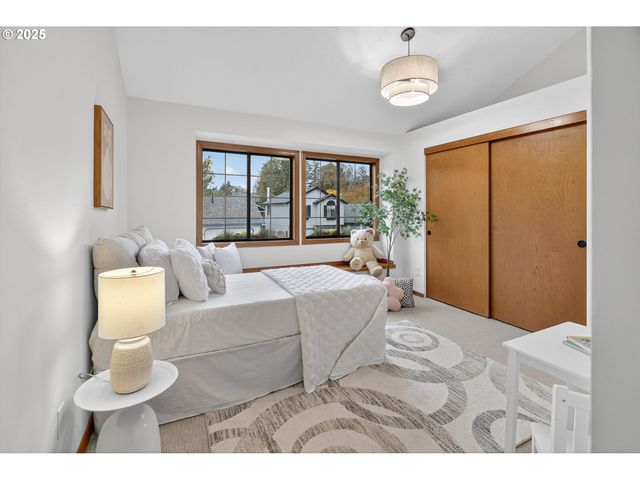 16629 Nw CHARLAIS St, Beaverton, OR 97006