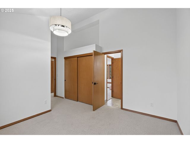 16629 Nw CHARLAIS St, Beaverton, OR 97006