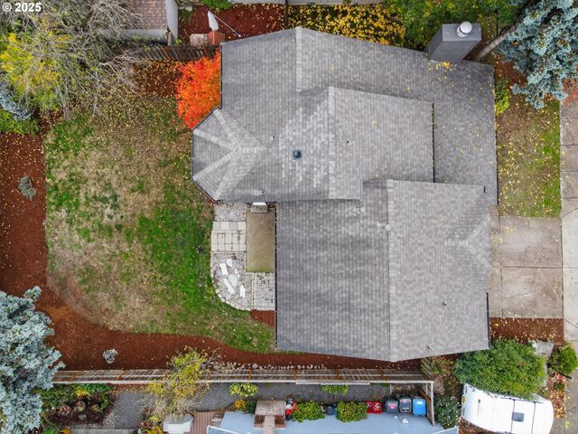 16629 Nw CHARLAIS St, Beaverton, OR 97006