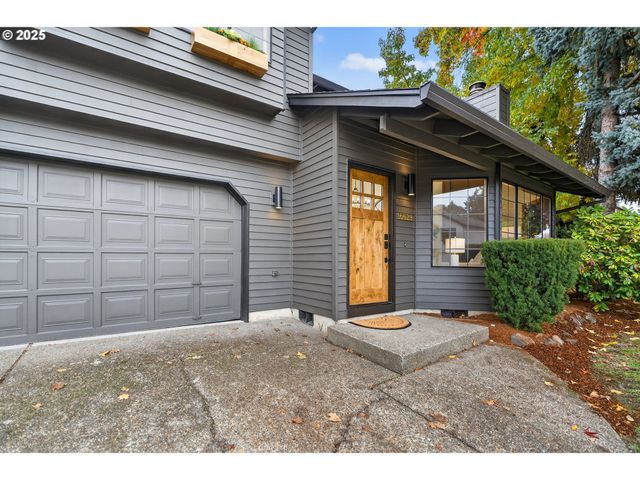 16629 Nw CHARLAIS St, Beaverton, OR 97006