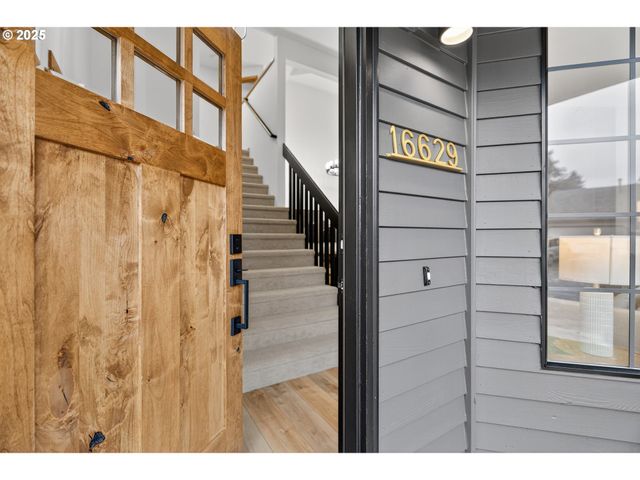 16629 Nw CHARLAIS St, Beaverton, OR 97006