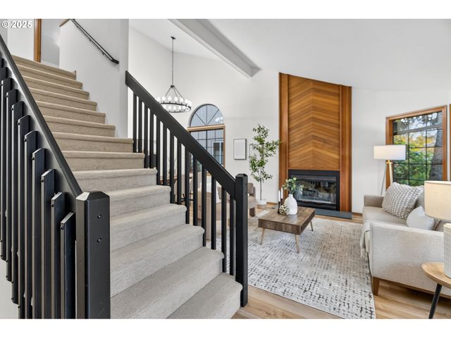 16629 Nw CHARLAIS St, Beaverton, OR 97006