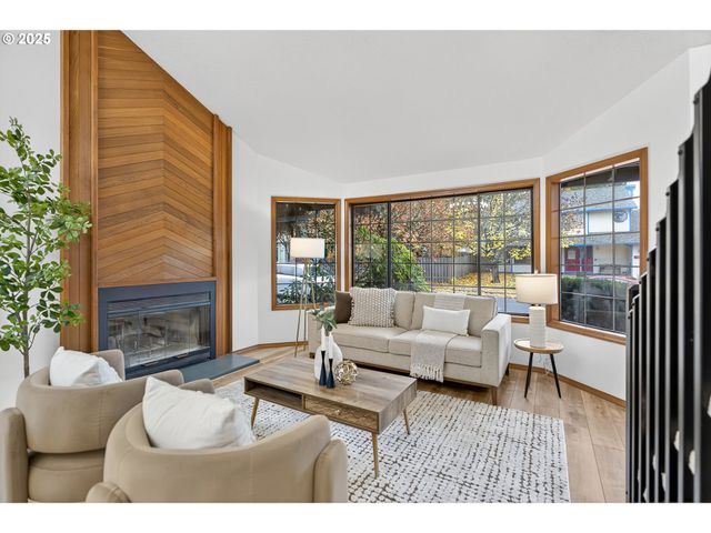 16629 Nw CHARLAIS St, Beaverton, OR 97006