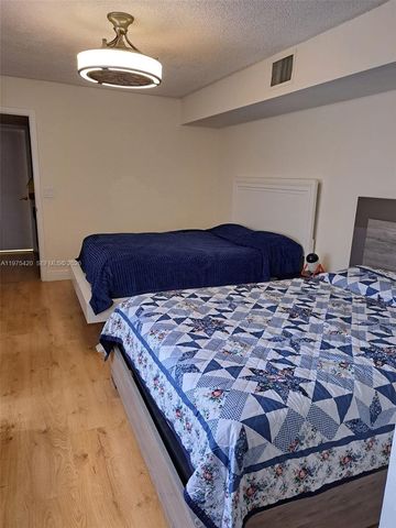 11881 SW 13th Ct, Davie, FL 33325