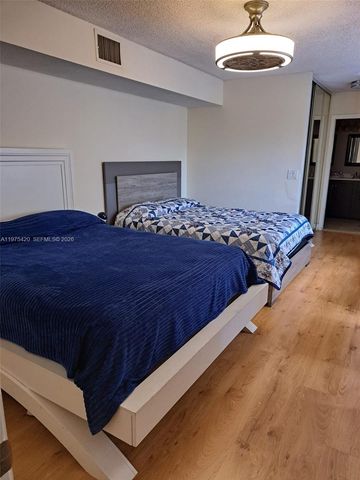 11881 SW 13th Ct, Davie, FL 33325