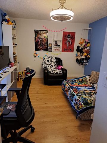 11881 SW 13th Ct, Davie, FL 33325