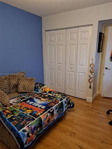 11881 SW 13th Ct, Davie, FL 33325