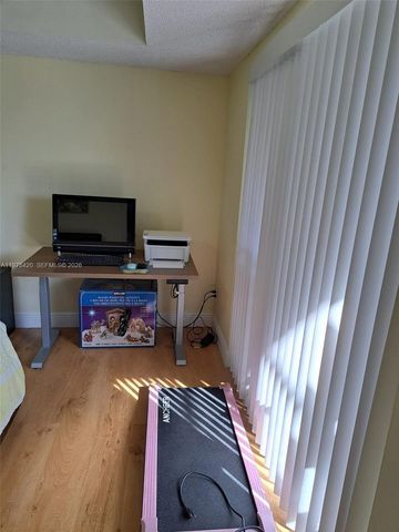 11881 SW 13th Ct, Davie, FL 33325