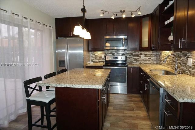 11881 SW 13th Ct, Davie, FL 33325