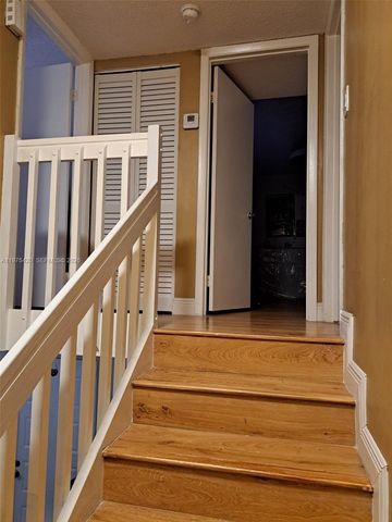 11881 SW 13th Ct, Davie, FL 33325