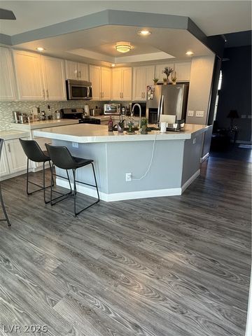 1391 Echo Falls Avenue, Las Vegas, NV 89183