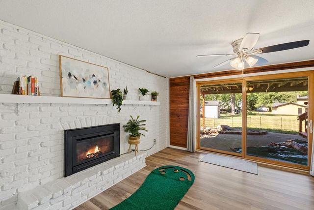 9920 36th Place N, Plymouth, MN 55441