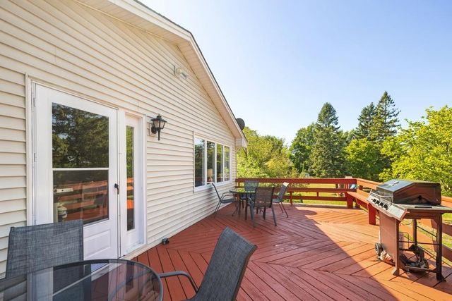 9920 36th Place N, Plymouth, MN 55441