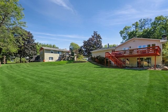 9920 36th Place N, Plymouth, MN 55441