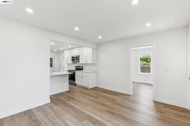 212 Illinois Street, Vallejo, CA 94590