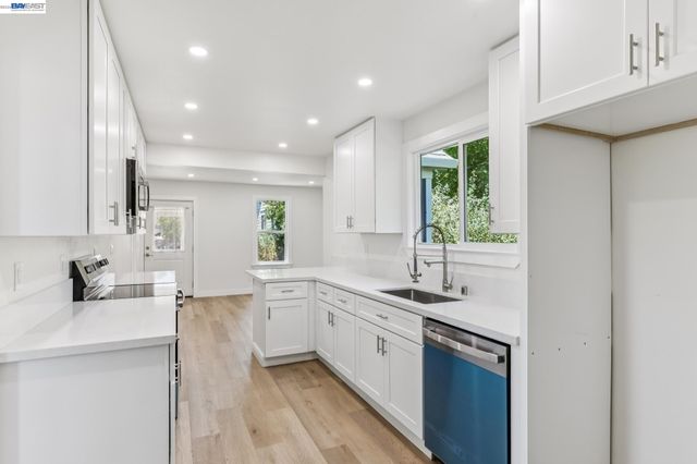 212 Illinois Street, Vallejo, CA 94590