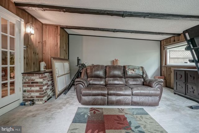 943 SYKESVILLE ROAD, Williamstown, NJ 08094
