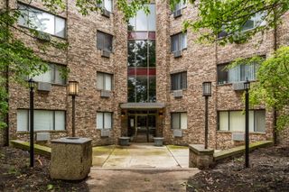 5306 N Cumberland Avenue 323, Chicago, IL 60656