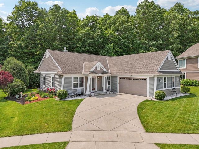 1549 E Monroe AVENUE, Hartford, WI 53027