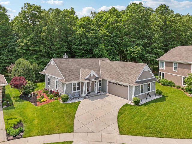 1549 E Monroe AVENUE, Hartford, WI 53027