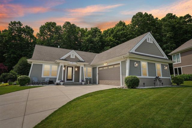 1549 E Monroe AVENUE, Hartford, WI 53027