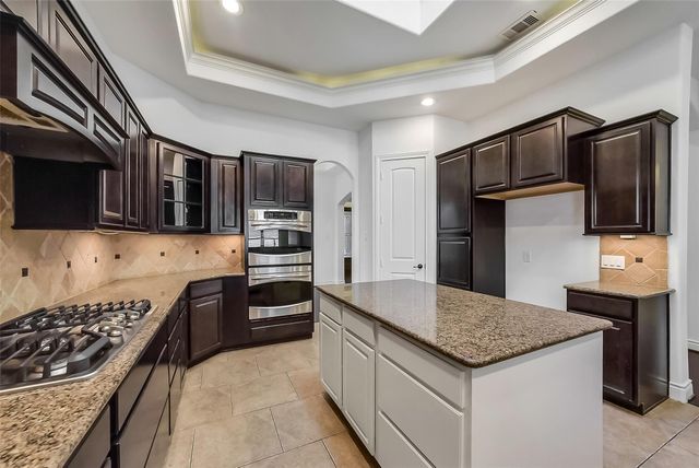 95 S Greenprint Circle, Tomball, TX 77375