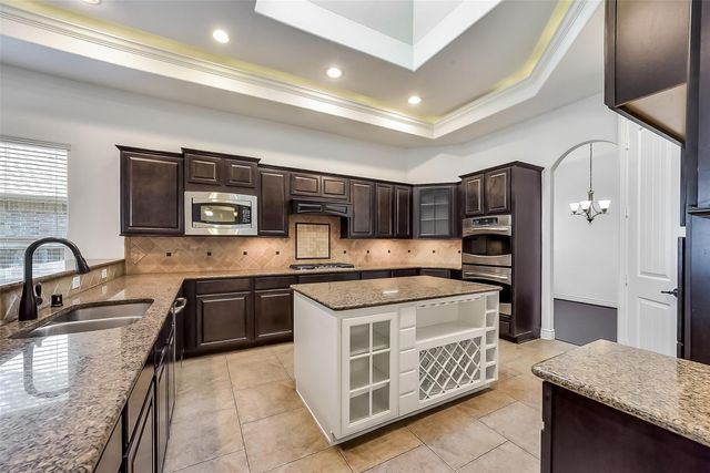 95 S Greenprint Circle, Tomball, TX 77375