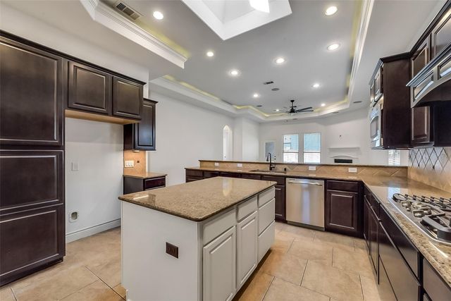 95 S Greenprint Circle, Tomball, TX 77375