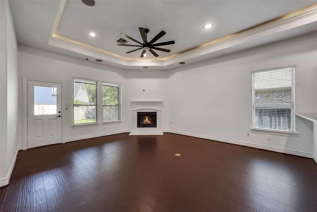 95 S Greenprint Circle, Tomball, TX 77375