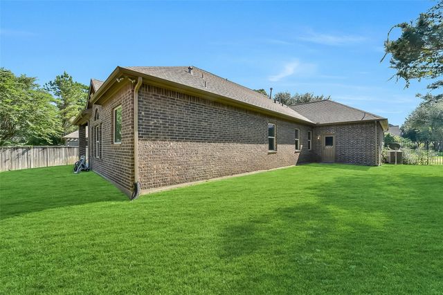95 S Greenprint Circle, Tomball, TX 77375