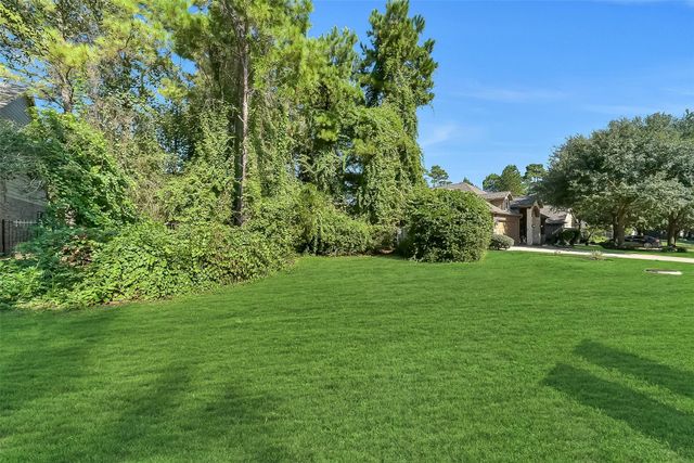95 S Greenprint Circle, Tomball, TX 77375