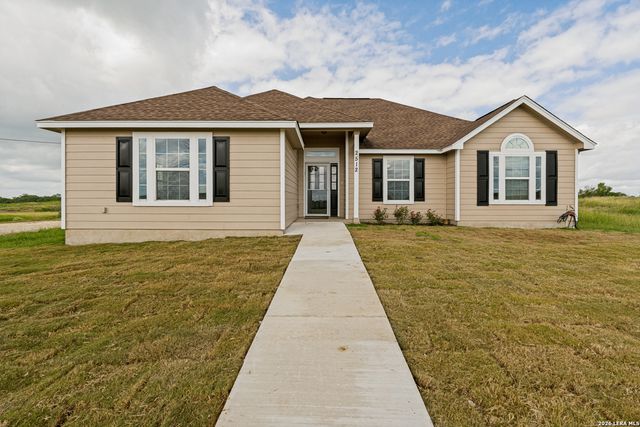 2512 SCHWAB RD, Seguin, TX 78155