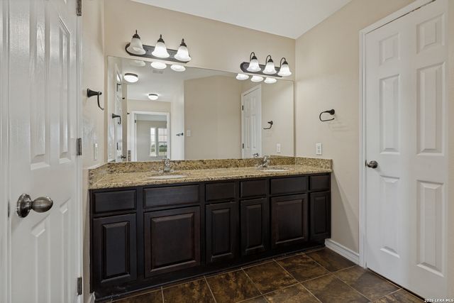 2512 SCHWAB RD, Seguin, TX 78155