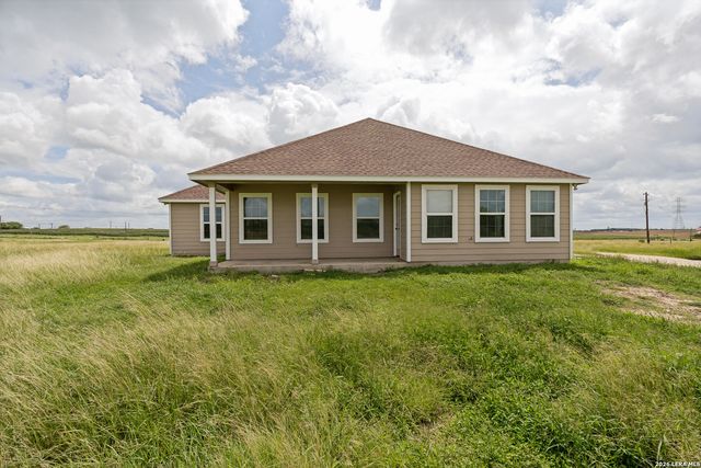 2512 SCHWAB RD, Seguin, TX 78155