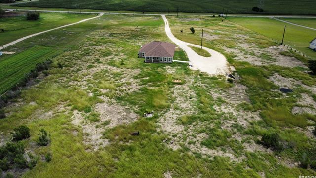 2512 SCHWAB RD, Seguin, TX 78155