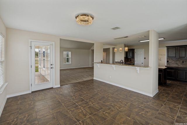 2512 SCHWAB RD, Seguin, TX 78155