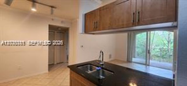 6386 Emerald Dunes Dr 206 + GARAGE, West Palm Beach, FL 33411