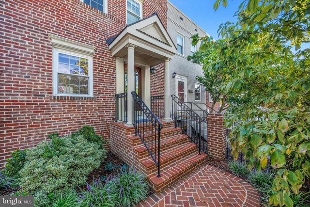323 MOUNT VERNON AVE, Alexandria, VA 22301