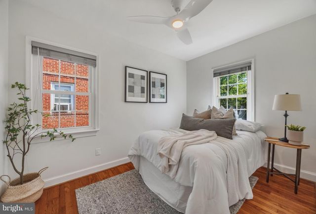 323 MOUNT VERNON AVE, Alexandria, VA 22301