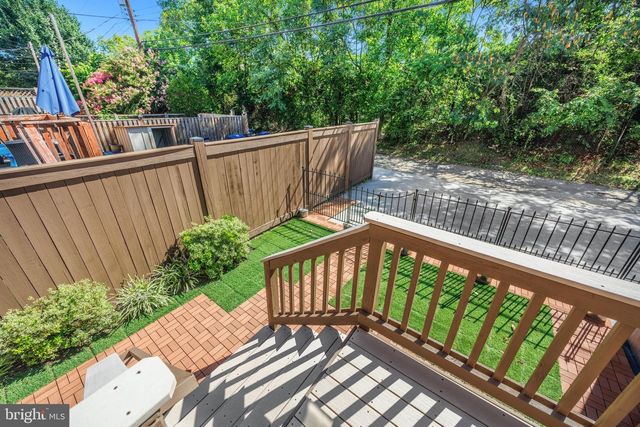 323 MOUNT VERNON AVE, Alexandria, VA 22301
