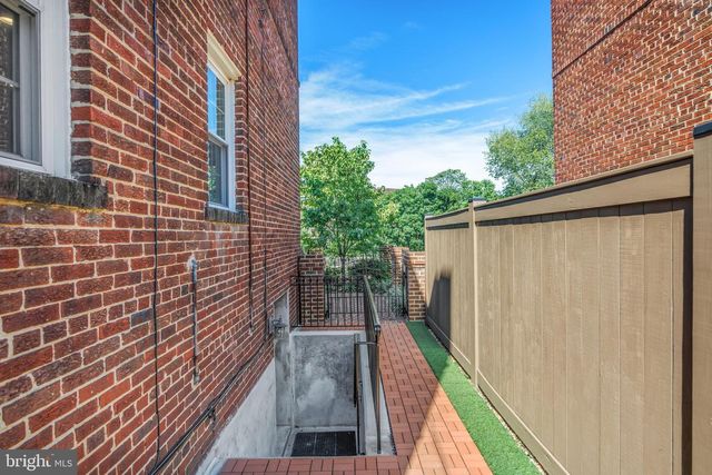 323 MOUNT VERNON AVE, Alexandria, VA 22301