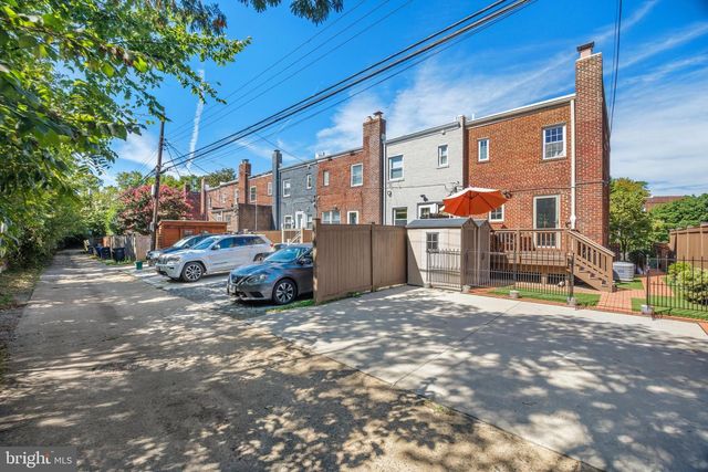 323 MOUNT VERNON AVE, Alexandria, VA 22301