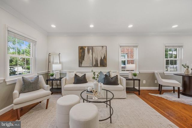 323 MOUNT VERNON AVE, Alexandria, VA 22301