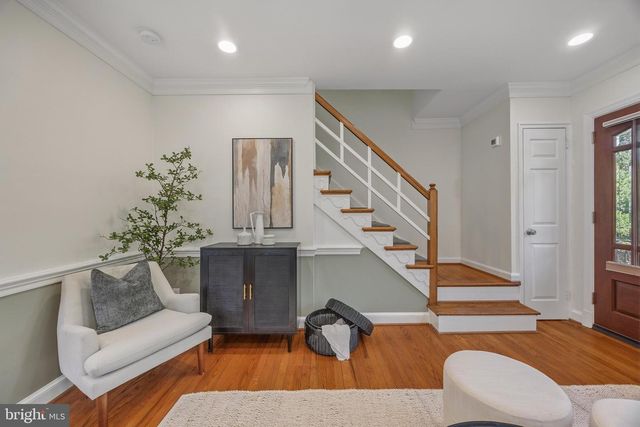 323 MOUNT VERNON AVE, Alexandria, VA 22301