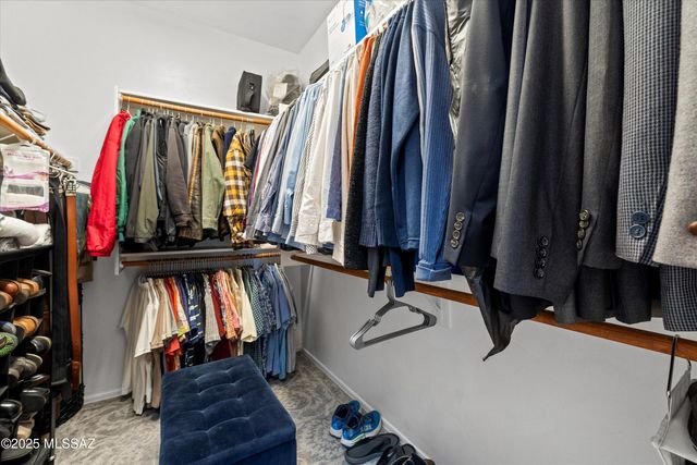 93 E Calle Vivaz, Green Valley, AZ 85614