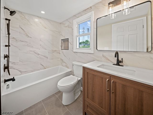 71 Moore Pl, Belleville Twp., NJ 07109