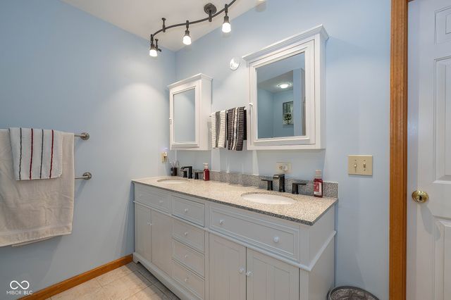 218 Deer Trace Court, Pittsboro, IN 46167