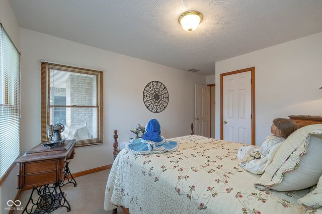 218 Deer Trace Court, Pittsboro, IN 46167