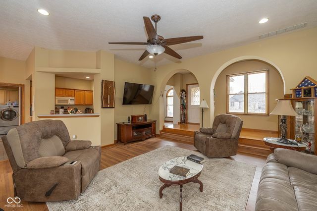 218 Deer Trace Court, Pittsboro, IN 46167