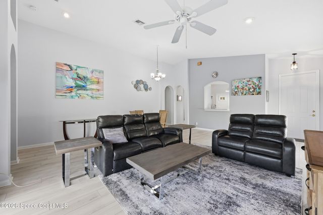 362 NW Granville Street, Port St. Lucie, FL 34986